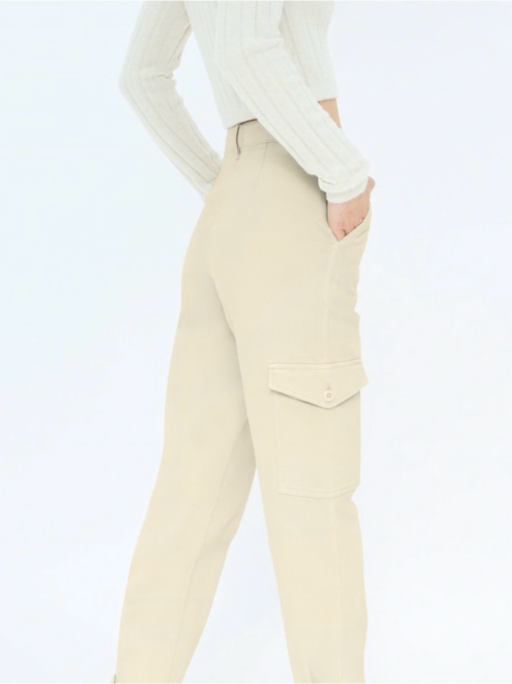 Aritzia Wilfred Free Modern Cargo Pant – Birch Cream – Size 2 (Like New)